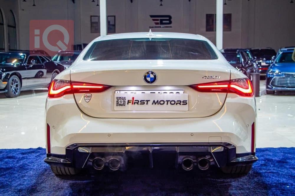 بی ئێم دەبڵیو 4 سیریەس